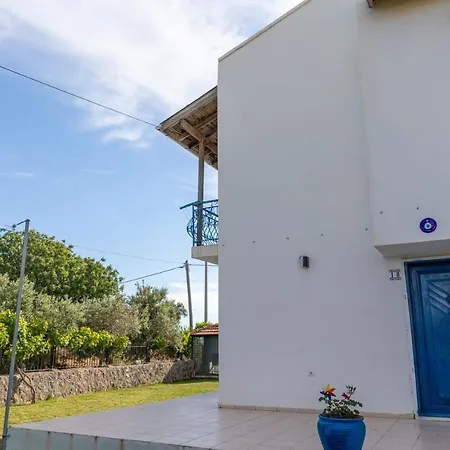 Villa Lovely Villa With Garden Near Sea In Cesme Ovacik (Cesme)